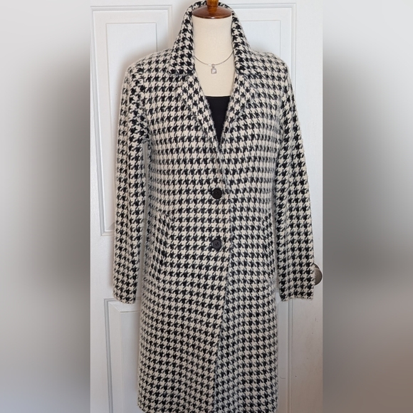 Max Studio Women's Houndstooth Jacquard Sweater Coat - Picture 4 of 8